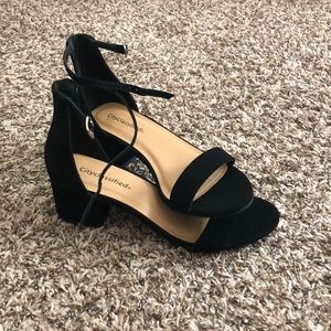 BRAND NEW Strappy Heel Black